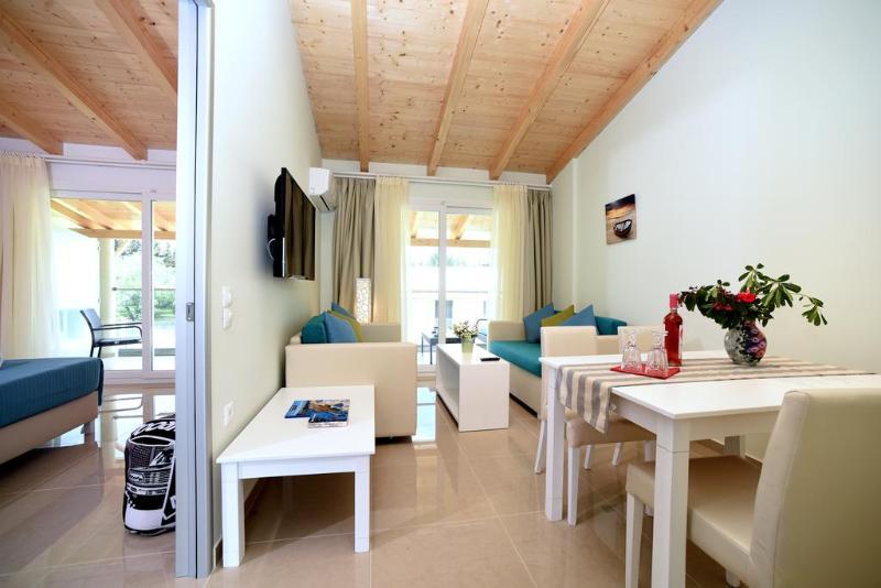 Palapart Gikas And Hotel